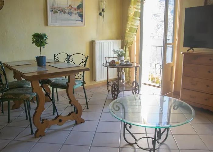 Casa Porto Vecchio - Welchome Апартаменты Каннобио